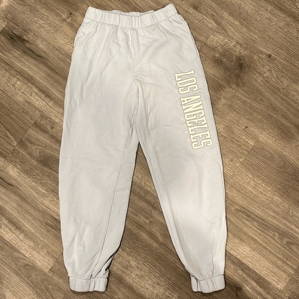 Light blue Hollister sweatpants, size S